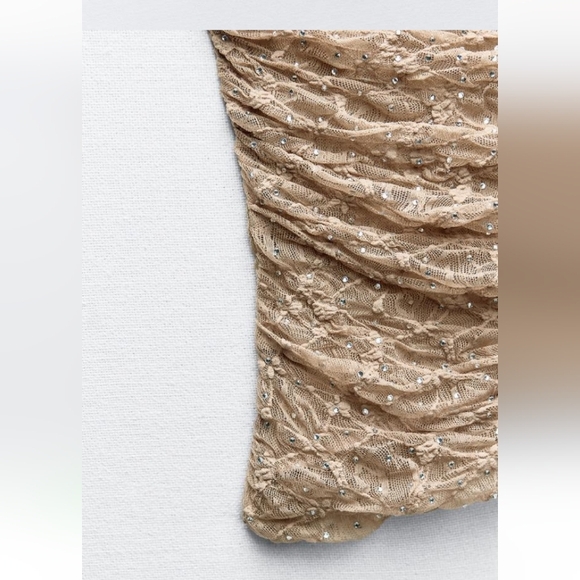 ZARA SHINY LACE ASYMPTOMATIC CROP BEIGE TOP - Picture 4 of 4